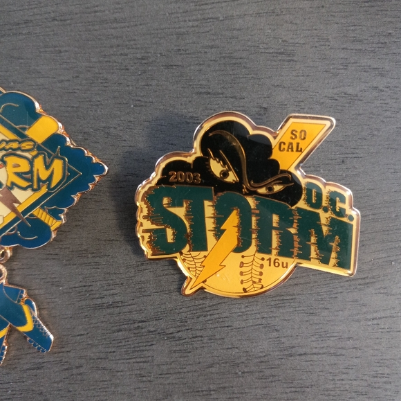 Vntg 3 Storm Softball Collector Pin Lot. Preowned but great condition.  No broke - Picture 3 of 6